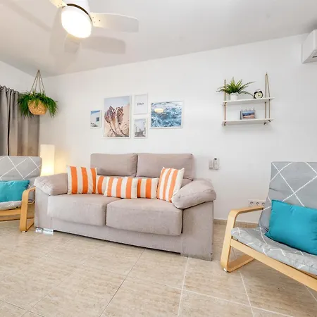 Casa Rame Beachfront, Amazing Seaview, Air-con