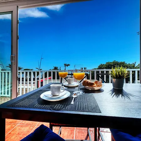 Casa Rame - Beachfront, Amazing Seaview And Air-con By Lanzarote 펜션 *